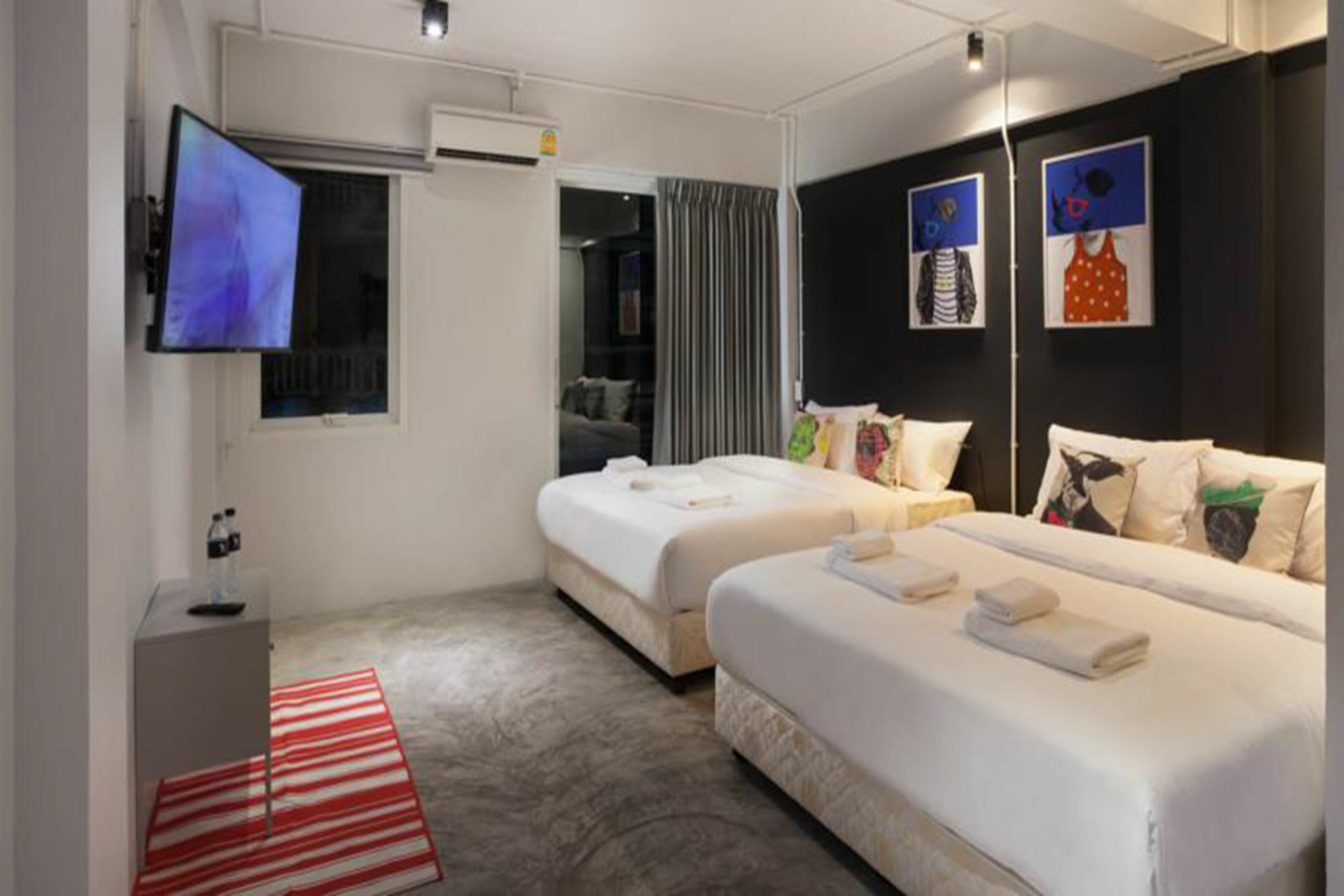 W1A Jomtien Hotel Bagian luar foto